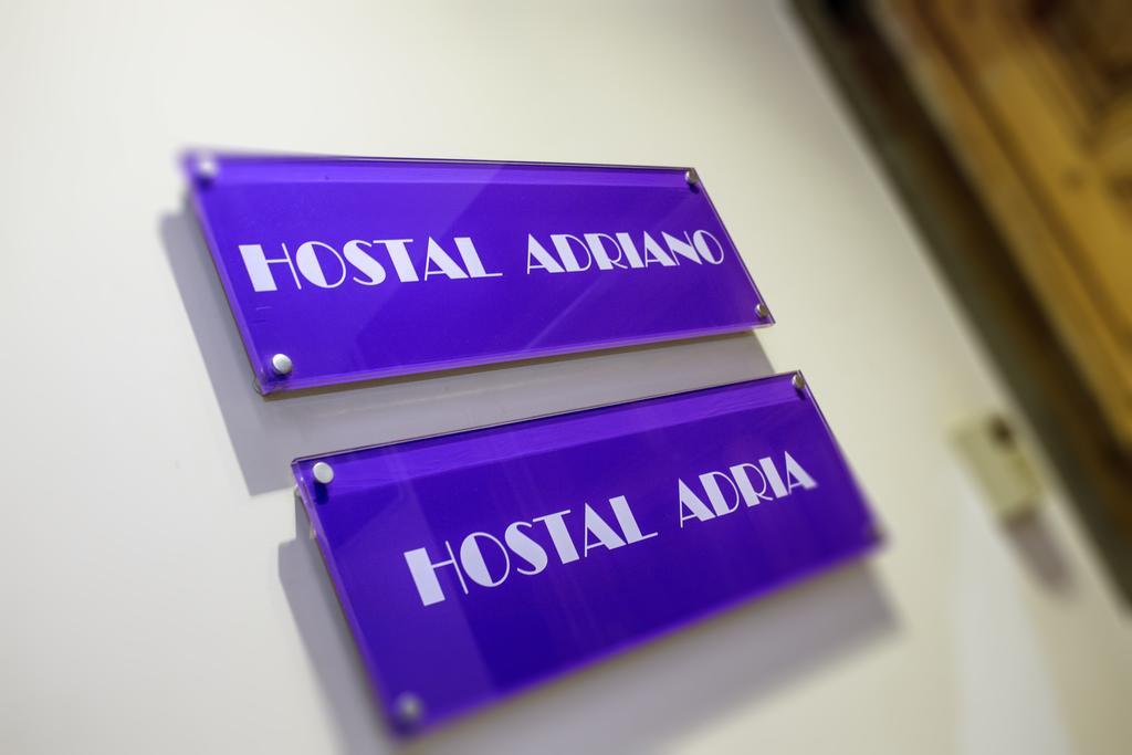 Hostal Adriano Madrid Buitenkant foto